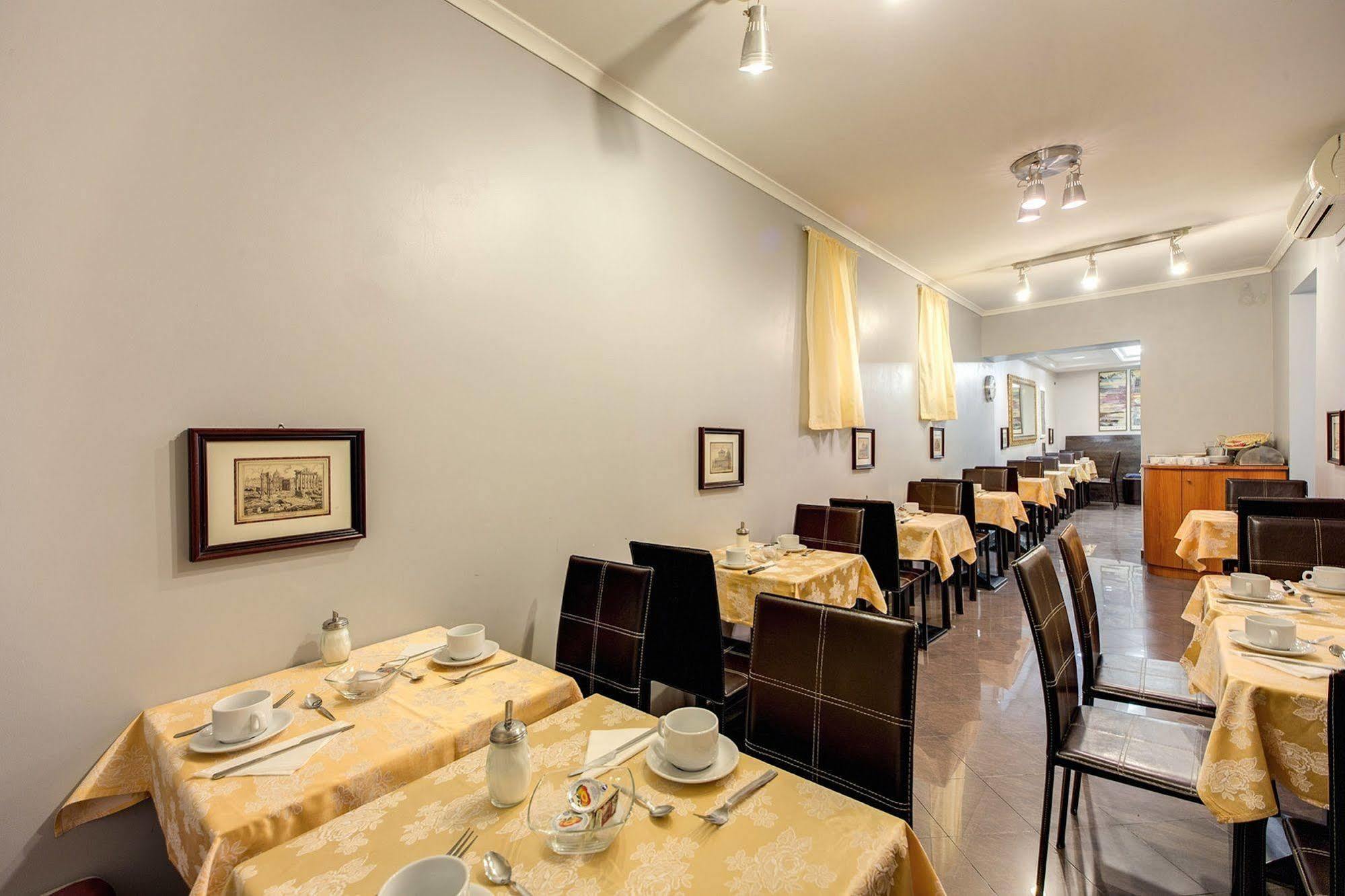 Collina Hotel 2*