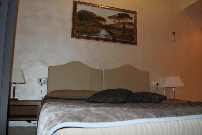 Collina Hotel 2*